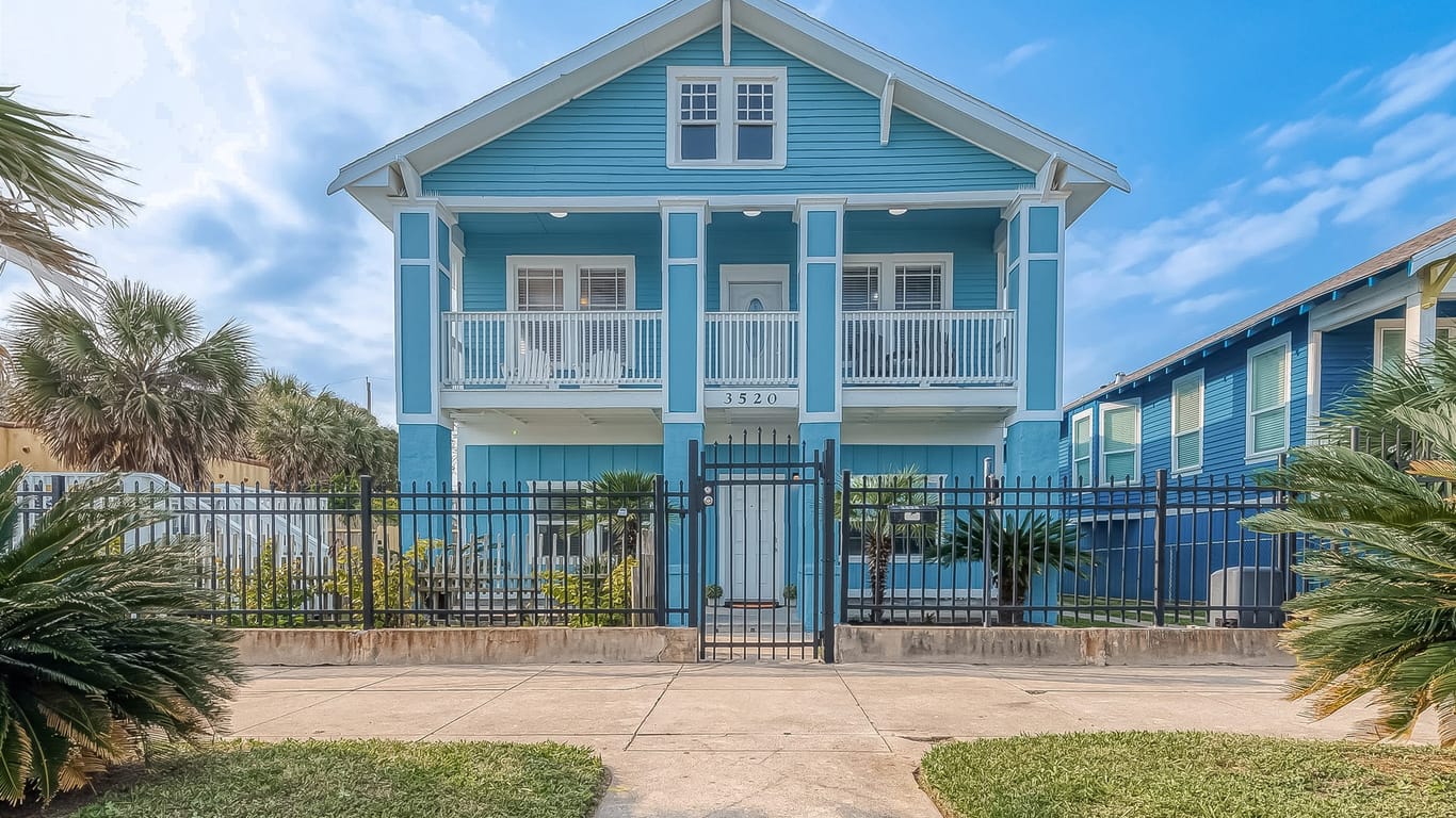 Galveston 2-story, 6-bed 3520 Avenue S 1/2-idx