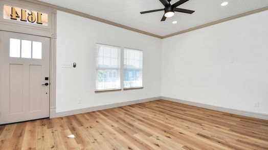 Galveston 2-story, 3-bed 1614 Avenue N 1/2-idx