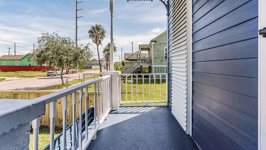 Galveston null-story, 6-bed 3913 Ball St-idx