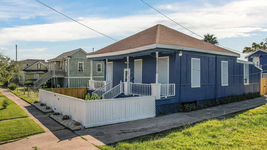 Galveston null-story, 6-bed 3913 Ball St-idx