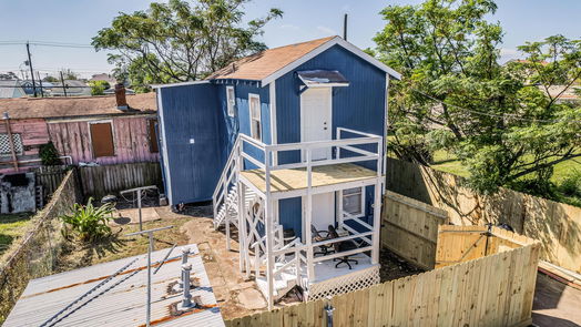 Galveston null-story, 6-bed 3913 Ball St-idx