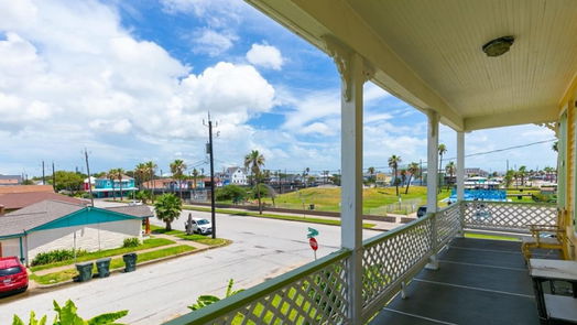 Galveston 2-story, 4-bed 2801 Avenue Q 1/2-idx