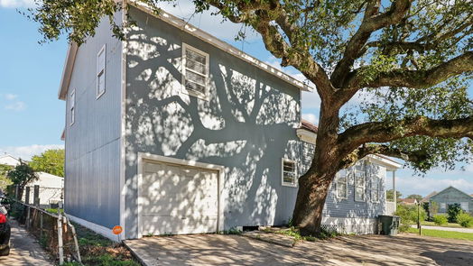 Galveston 2-story, 3-bed 1327 33rd Street-idx