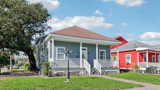 Galveston 2-story, 3-bed 1327 33rd Street-idx