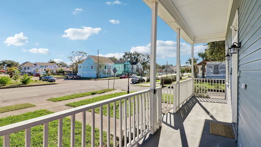 Galveston 2-story, 3-bed 1327 33rd Street-idx