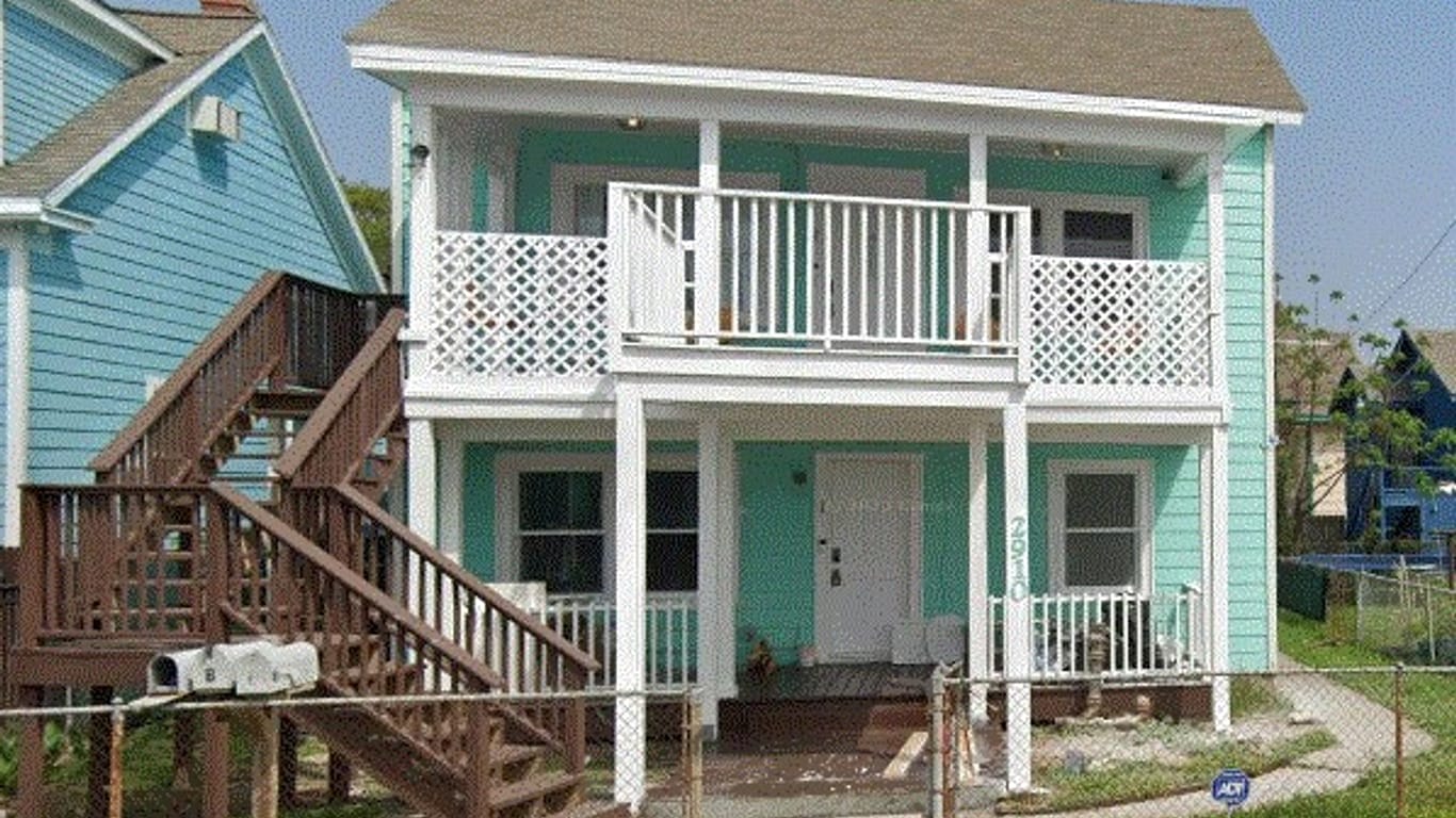 Galveston 2-story, 2-bed 2910 Avenue K-idx