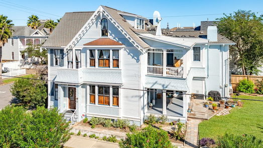 Galveston 3-story, 4-bed 802 16th Street-idx