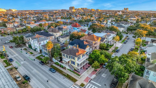 Galveston 3-story, 4-bed 1828 Avenue K-idx