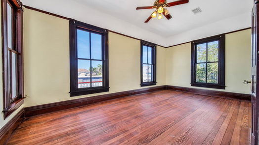 Galveston 3-story, 4-bed 1828 Avenue K-idx