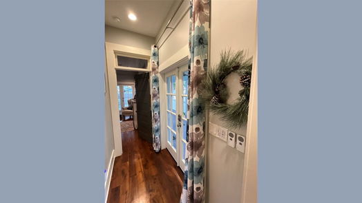 Galveston 2-story, 2-bed 3216 Avenue Q-idx