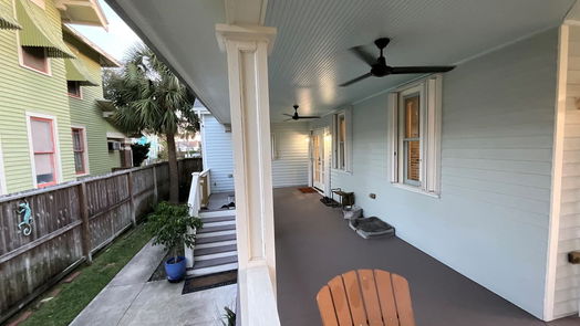 Galveston 2-story, 2-bed 3216 Avenue Q-idx