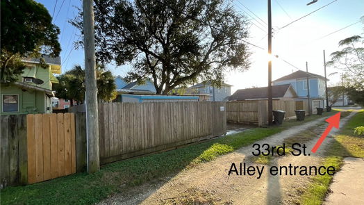Galveston 2-story, 2-bed 3216 Avenue Q-idx