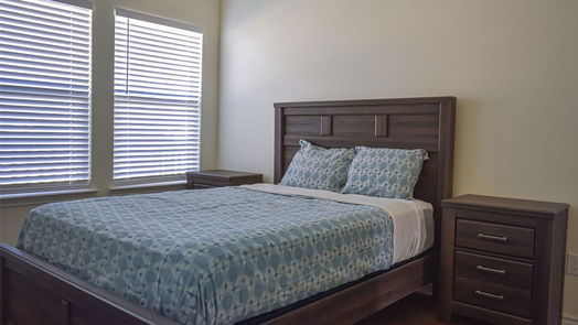 Galveston 2-story, 2-bed 3521 Avenue N 1/2-idx