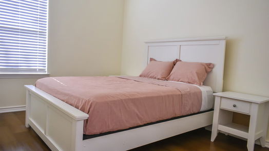 Galveston 2-story, 2-bed 3521 Avenue N 1/2-idx