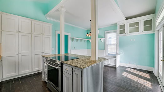 Galveston 2-story, 5-bed 1511 Avenue M-idx