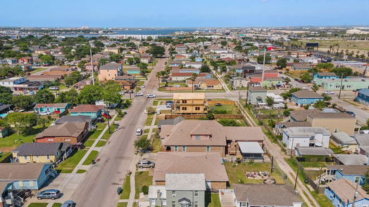 Galveston 2-story, 3-bed 5202 Avenue L-idx