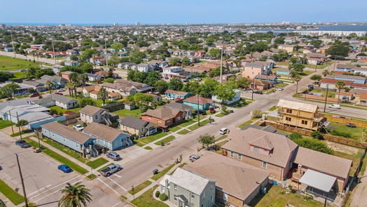 Galveston 2-story, 3-bed 5202 Avenue L-idx