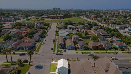 Galveston 2-story, 3-bed 5202 Avenue L-idx