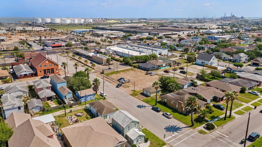 Galveston 2-story, 3-bed 5202 Avenue L-idx