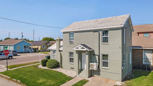 Galveston 2-story, 3-bed 5202 Avenue L-idx