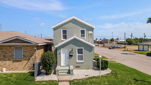 Galveston 2-story, 3-bed 5202 Avenue L-idx