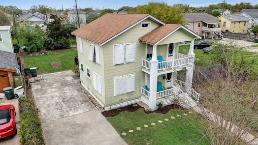 Galveston 2-story, 3-bed 5116 Avenue P 1/2-idx