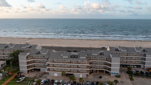 Galveston 3-story, 2-bed 7600 Seawall Boulevard 312-idx