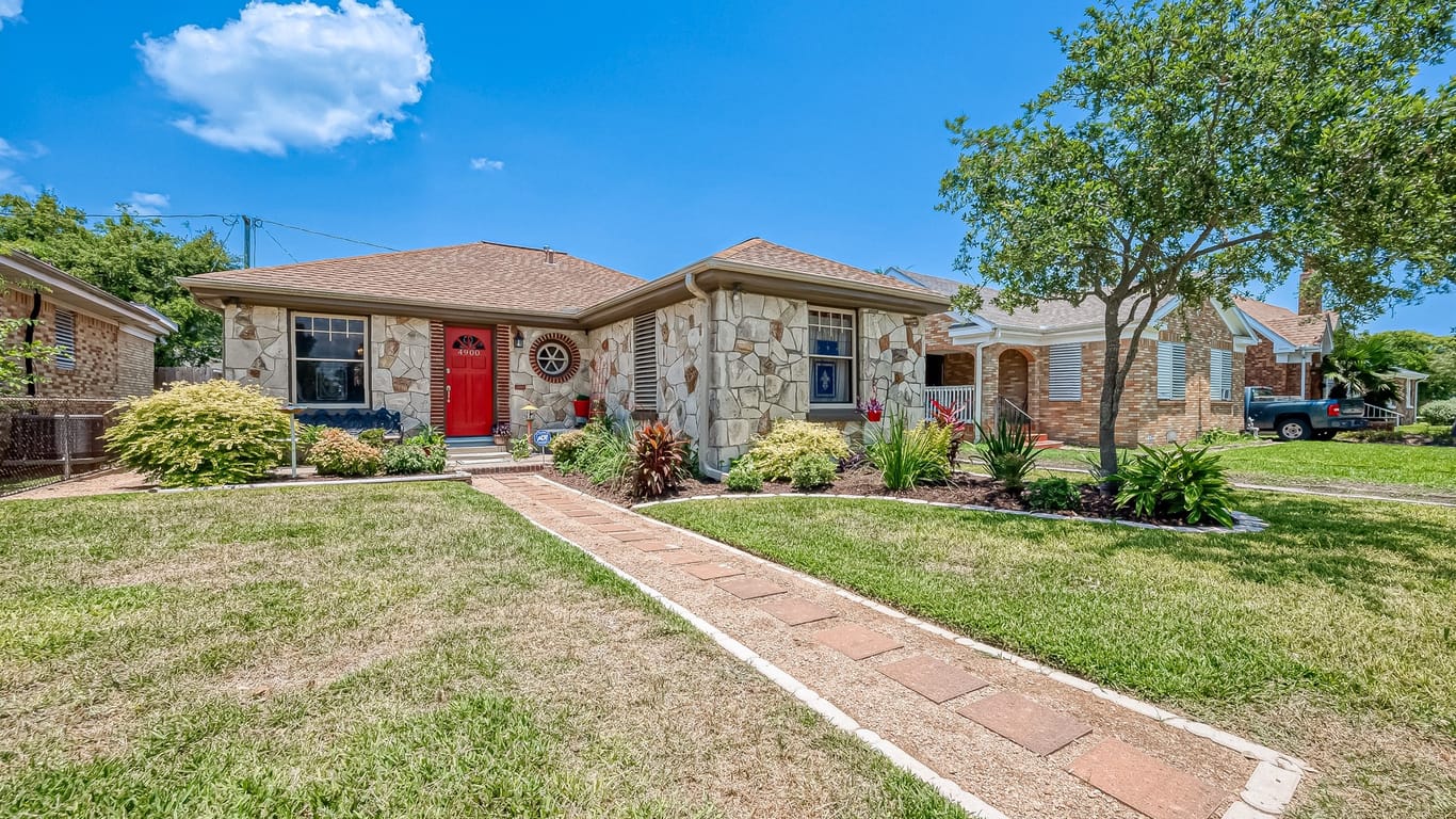 Galveston null-story, 4-bed 4900 Fannin Drive-idx