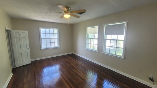 Galveston 1-story, 3-bed 4727 Ave N 1/2-idx