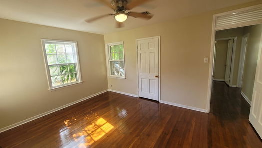 Galveston 1-story, 3-bed 4727 Ave N 1/2-idx