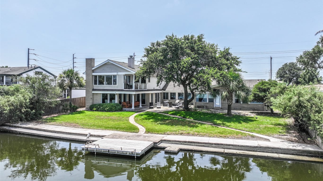 Galveston 2-story, 5-bed 18 S Shore Drive-idx