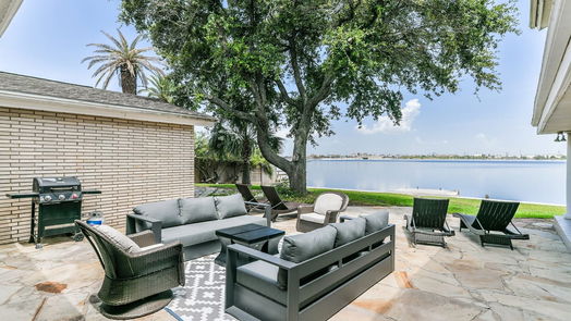 Galveston 2-story, 5-bed 18 S Shore Drive-idx