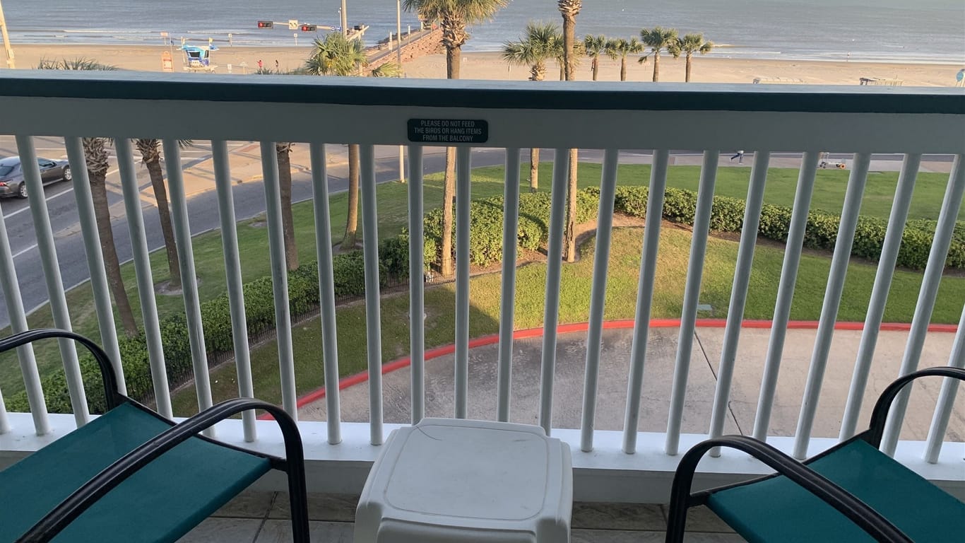 Galveston 1-story, 1-bed 6102 Seawall Boulevard 305-idx