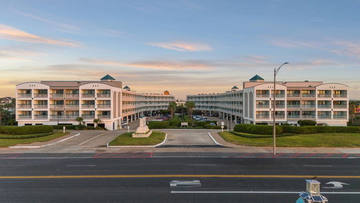 Galveston 1-story, 1-bed 6102 Seawall Boulevard 221-idx