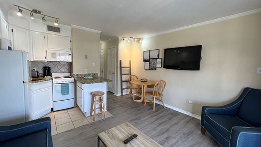 Galveston 1-story, 1-bed 6102 Seawall Boulevard 216-idx