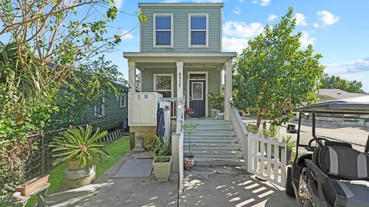 Galveston 2-story, 4-bed 4717 Avenue Q-idx