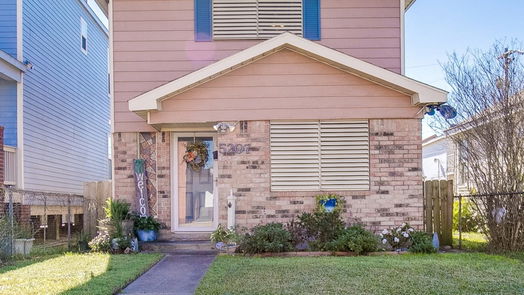 Galveston 2-story, 2-bed 5207 Avenue K-idx