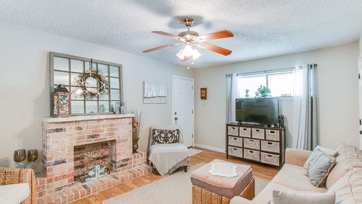 Galveston 2-story, 2-bed 5207 Avenue K-idx