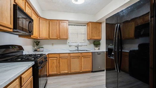 Galveston 2-story, 2-bed 5207 Avenue K-idx
