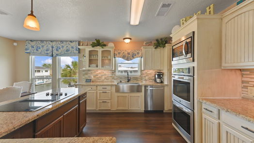 Galveston 1-story, 3-bed 3811 Nueces Drive-idx