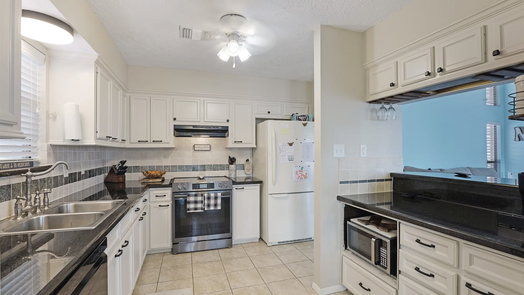 Galveston 1-story, 3-bed 1114 Tiki Drive-idx