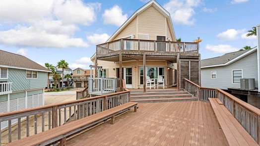 Tiki Island 2-story, 4-bed 1005 Long Reach Drive-idx