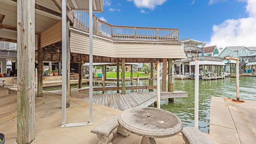 Tiki Island 2-story, 4-bed 1005 Long Reach Drive-idx