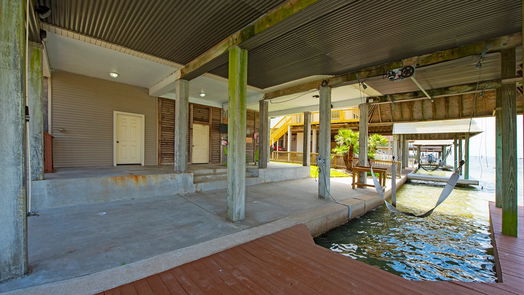 Tiki Island 2-story, 4-bed 1330 Oahu Drive-idx