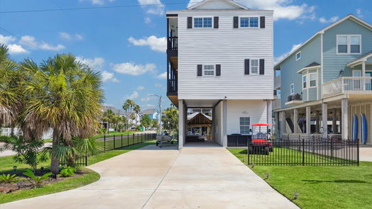 Tiki Island 2-story, 3-bed 1003 Short Reach Drive-idx