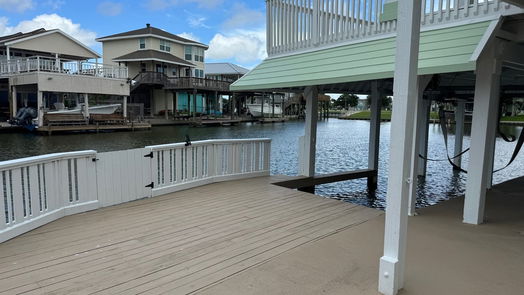 Tiki Island 2-story, 3-bed 1303 Coral Way-idx