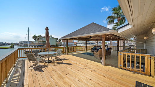 Tiki Island 2-story, 3-bed 231 Tamana Drive-idx