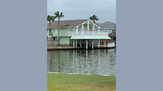 Tiki Island 2-story, 3-bed 1303 Coral Way-idx