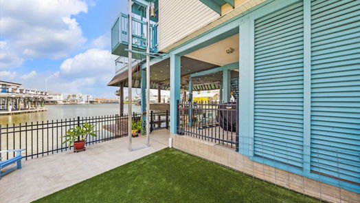 Tiki Island null-story, 3-bed 1610 Copra Street-idx