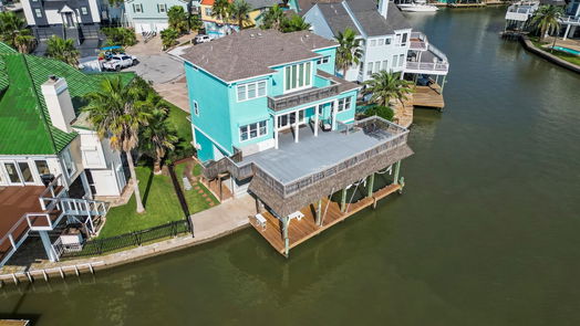 Tiki Island 3-story, 3-bed 103 Isles End Road-idx